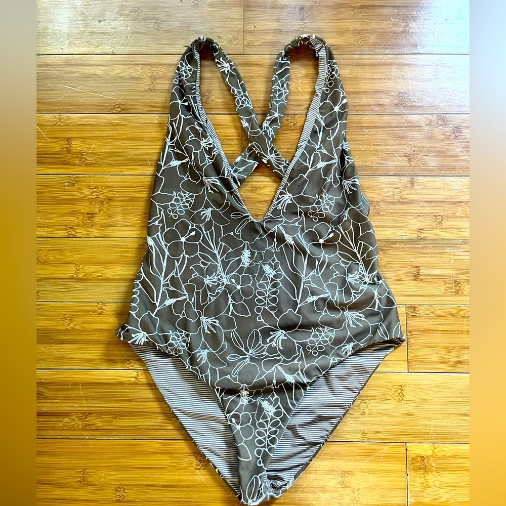 Acacia Nova full piece